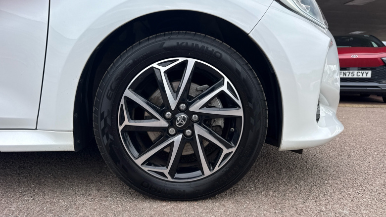 Toyota Yaris 1.5 Hybrid Design 5dr CVT Hybrid Hatchback